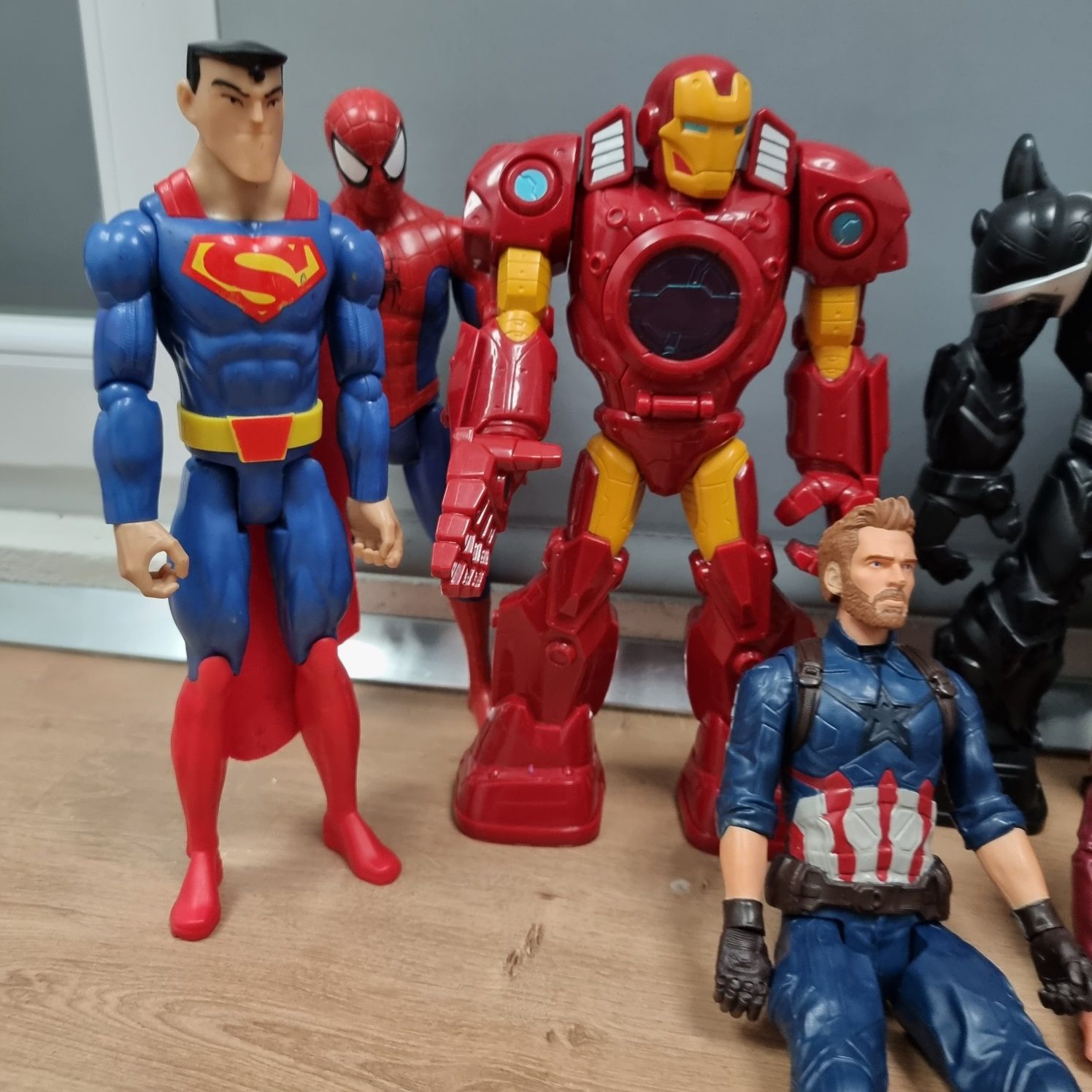 Figurine Marvel Thor, Black Panther, DC Superman, Spiderman etc