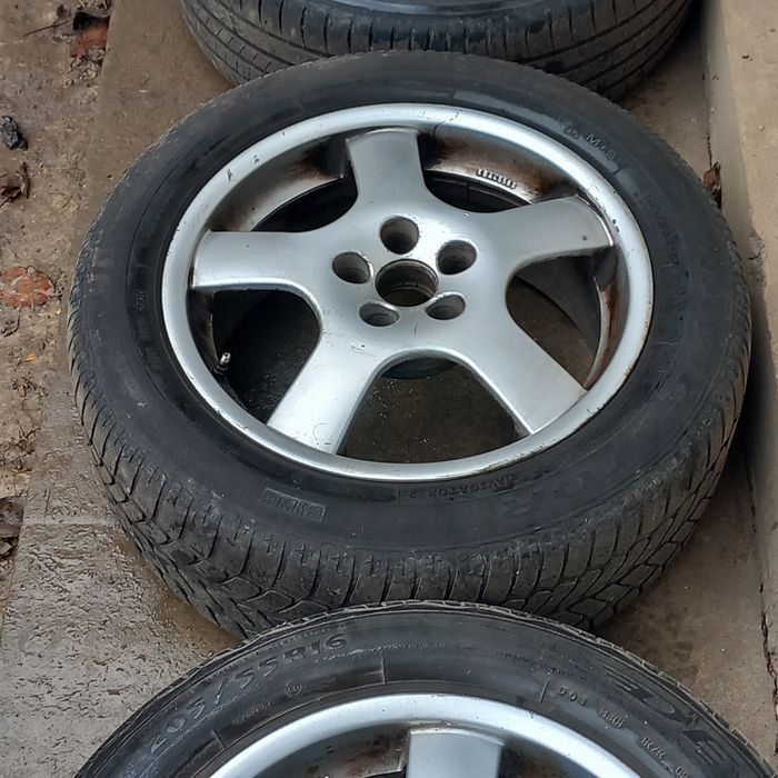 Vând  jante  cu cauciucuri pret 750lei