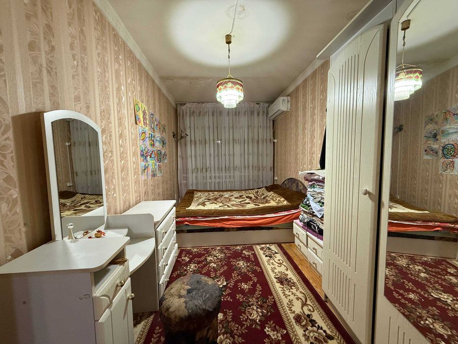 Новомосковская, институт IDU, кафе Вечер и Бон, 2/2/5, кирпич, 54 метр