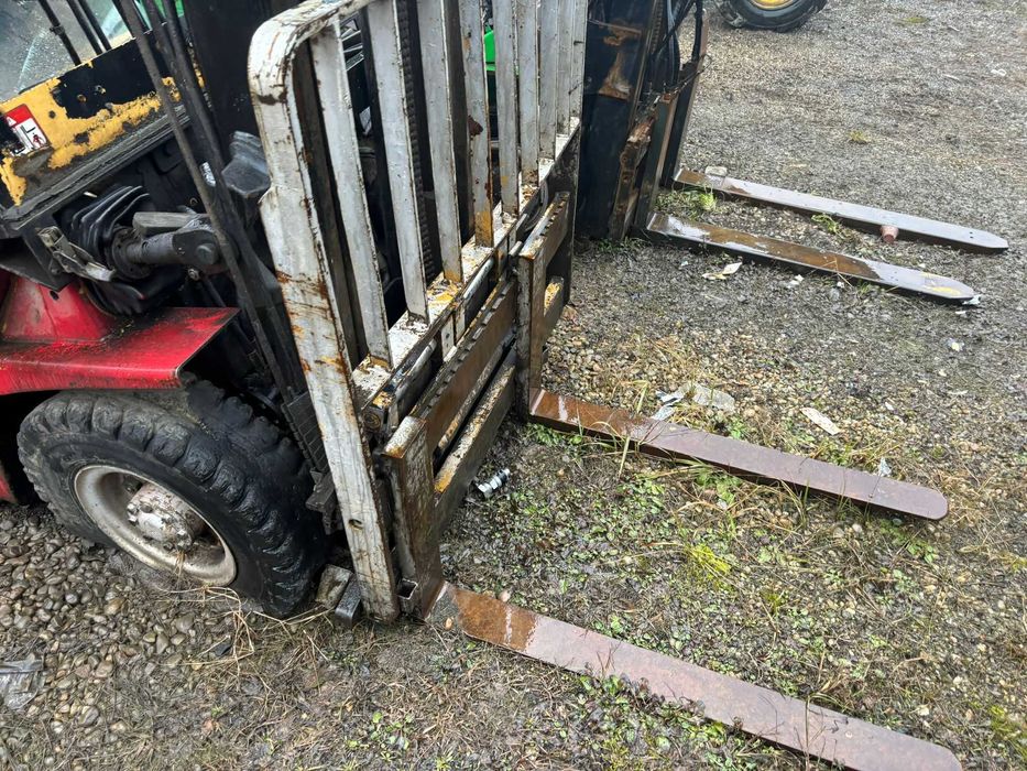 Dezmembrez stivuitor Hyster