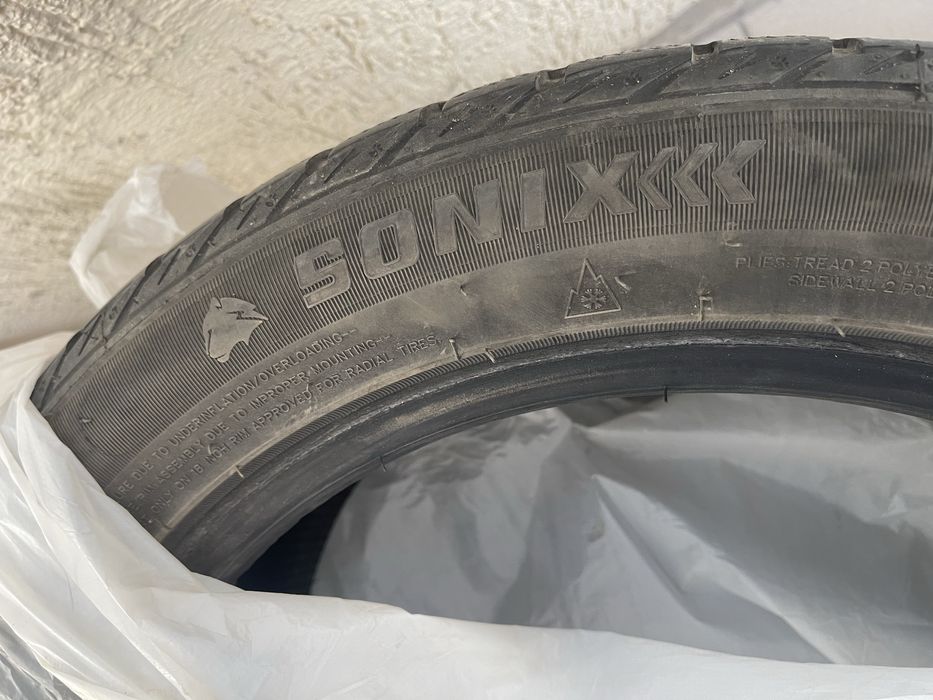 Продам зимнюю резину комплект