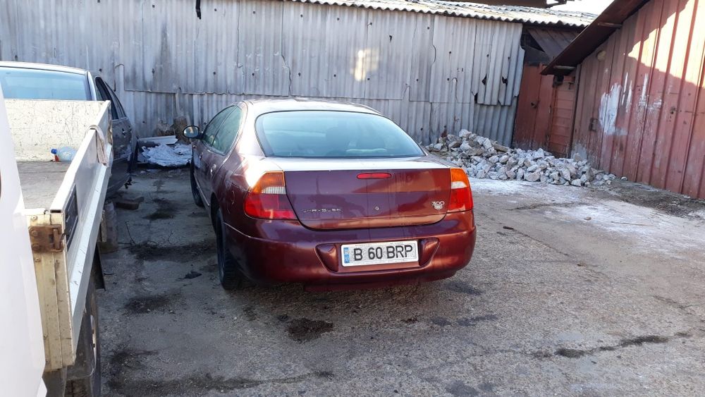 Chrysler 300m  automat, an 2002 pentru piese de schimb