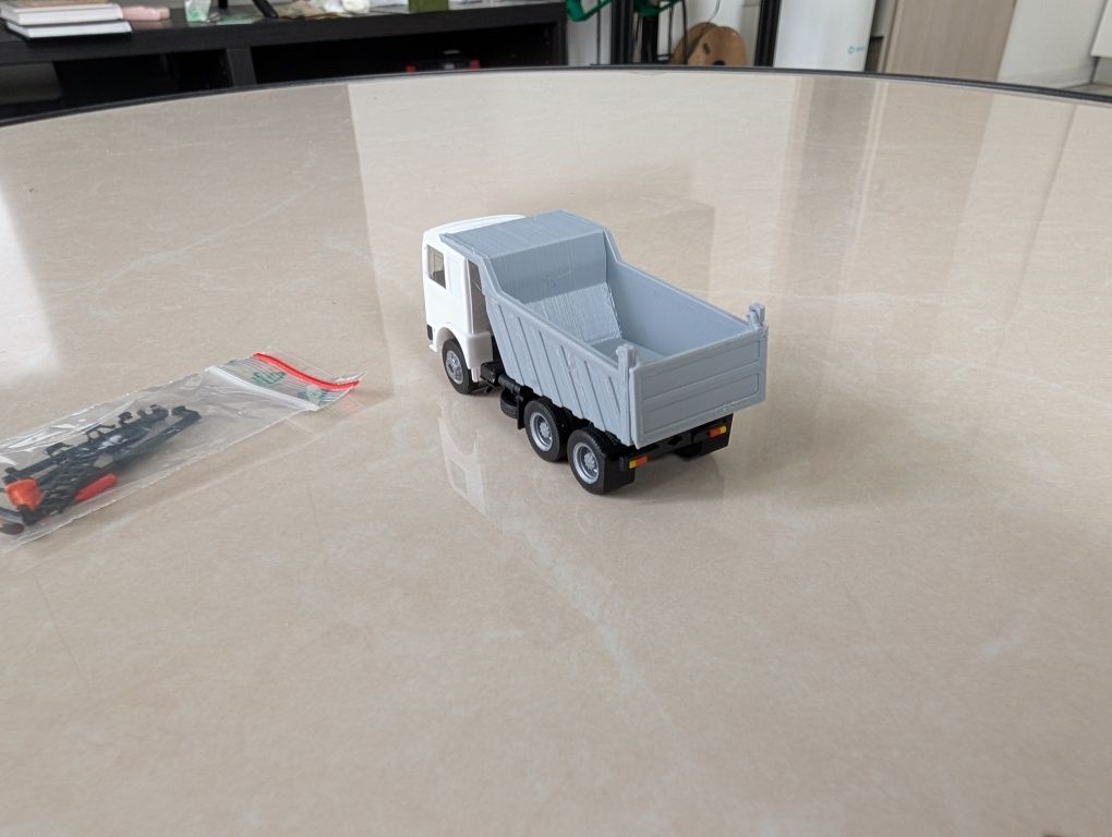 Macheta basculanta Roman Diesel Irak