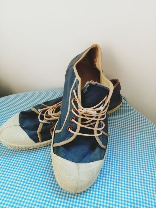 Tenesi vechi de colecție Drăgășani, produși în perioada comunista RSR