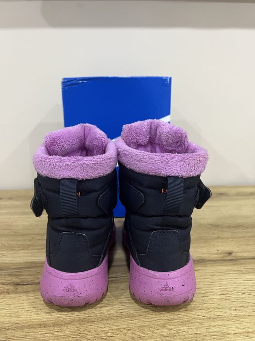 Зимни ботуши за момиче Adidas