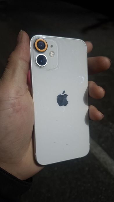 Продаю Айфон 12 мини