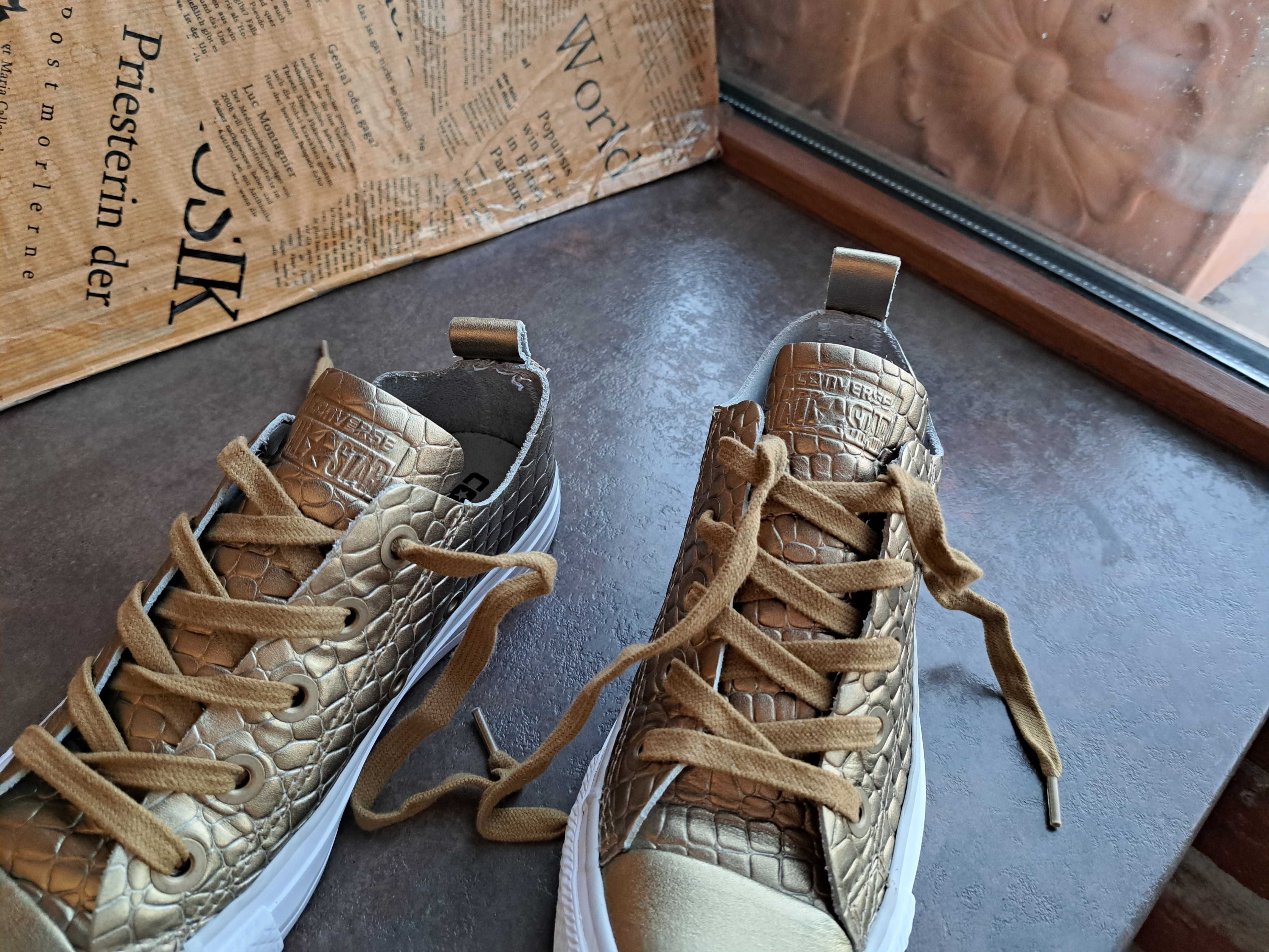 дамски кецове,детски гуменки,спортни обувки,маратонки,Converse,ном.35