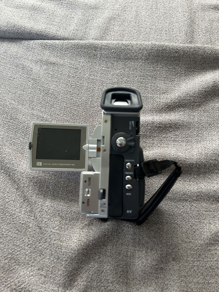 Видеокамера Sony DV9F