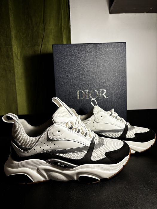 Dior B22 'White Black Gum'