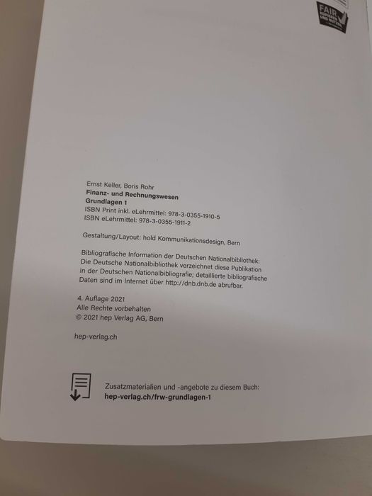 Учебницу ,,Финанси и счетоводство'' на немски език