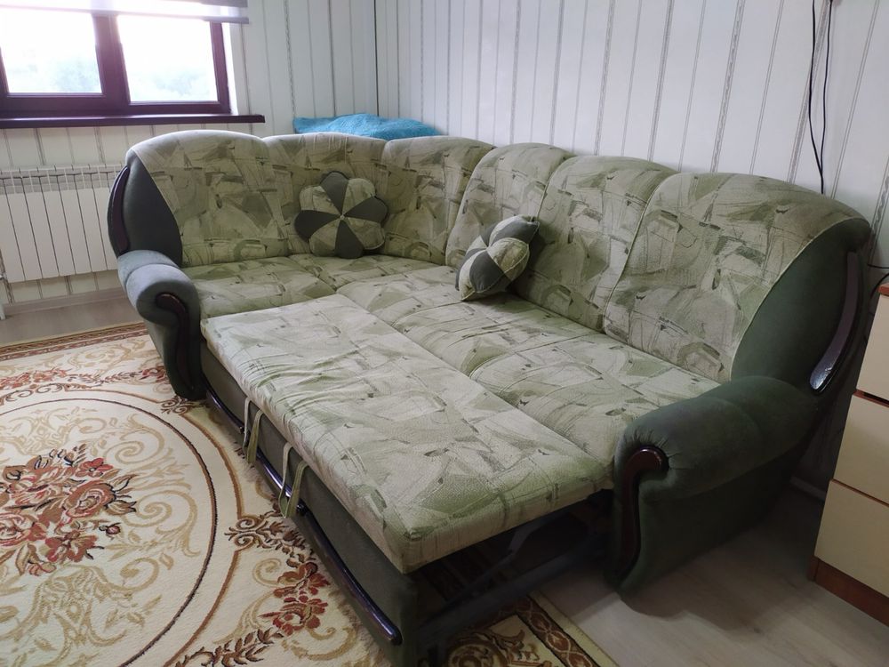 Диван раздвижной, кресло раздвижное, отличного качества