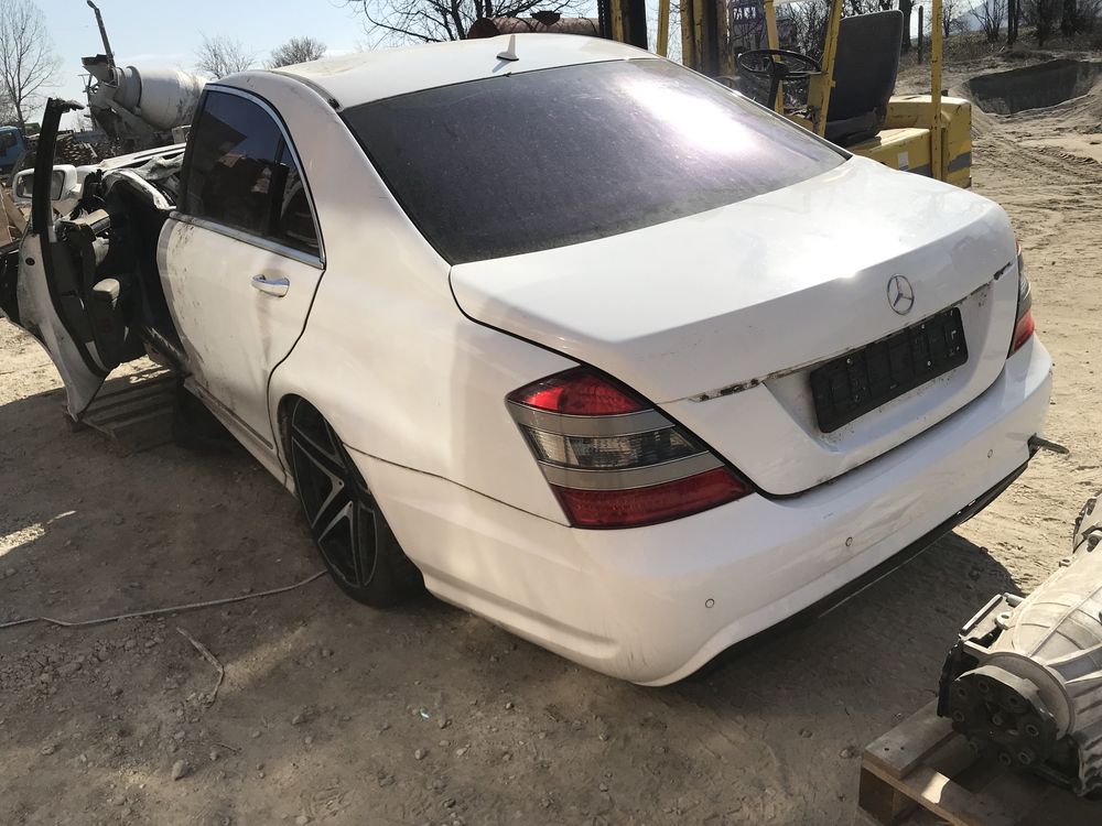 Mercedes S500 w221 На части вакум амг