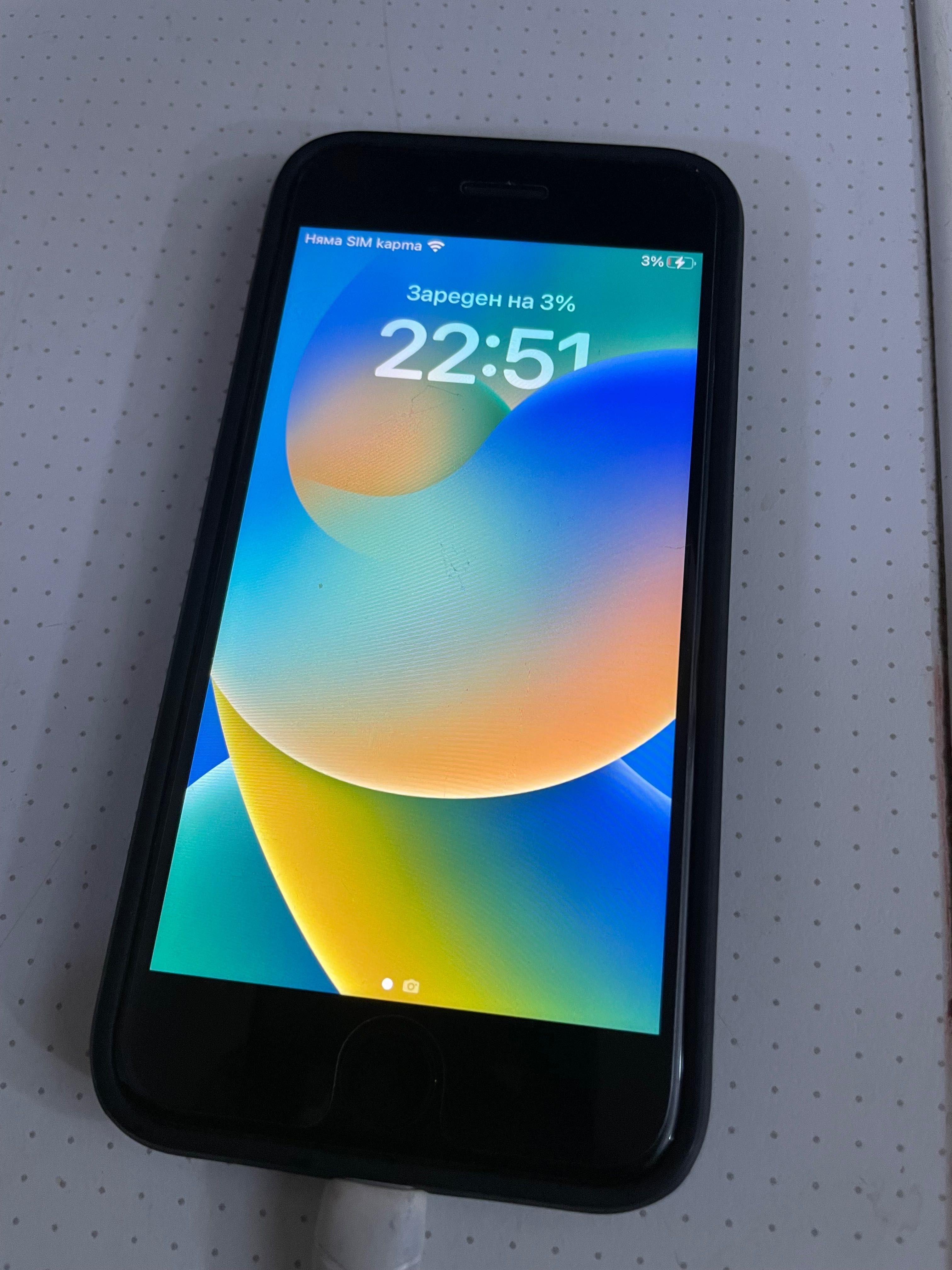 iPhone 8 64gb.100%подарък 9 калъфа