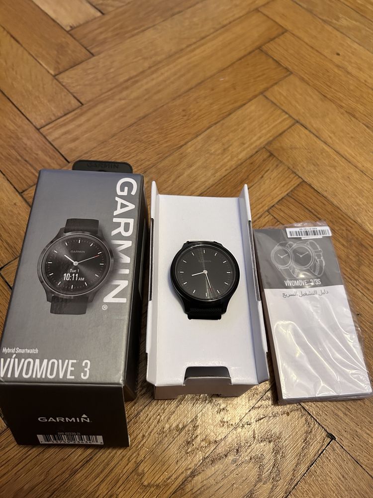 Продавам Garmin Vivomove 3 (smart watch)