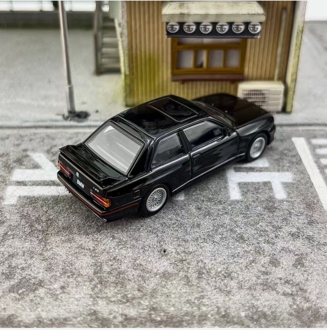 Продам коллекционную модель. 1:24 BMW M3. Или E30.