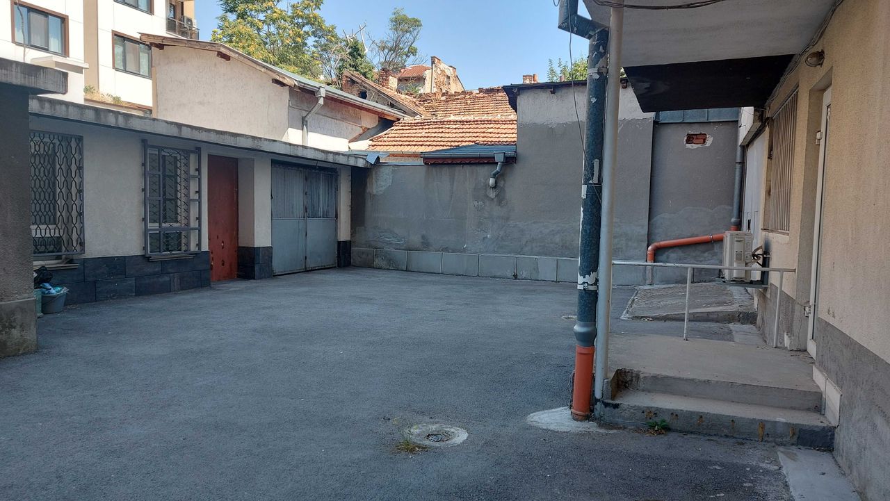 Продава се Гараж / Паркомясто в София, Зона Б-5 - 51 кв.м за 1314 €/кв.м - Снимка #1