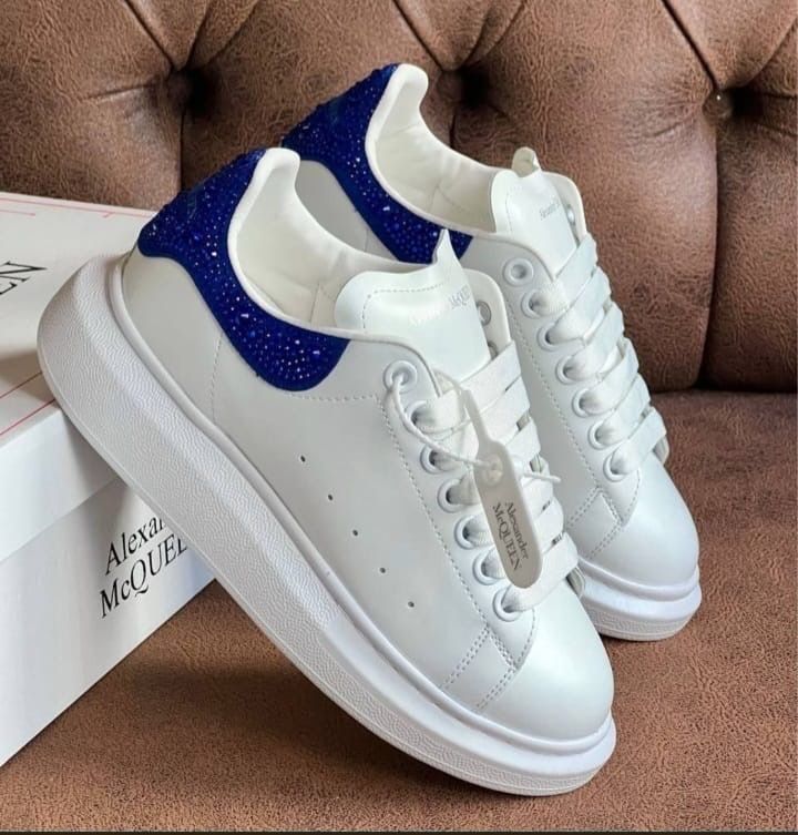 Sneackersi Alexander McQueen!