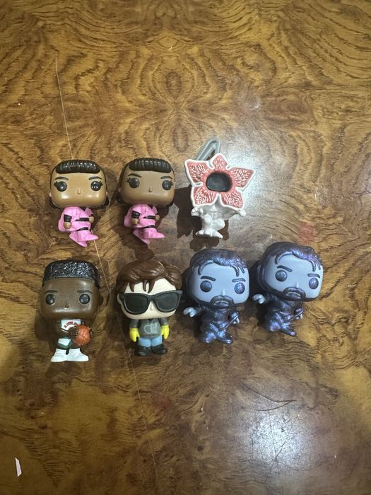 Обменяю Kinder Joy Stranger things