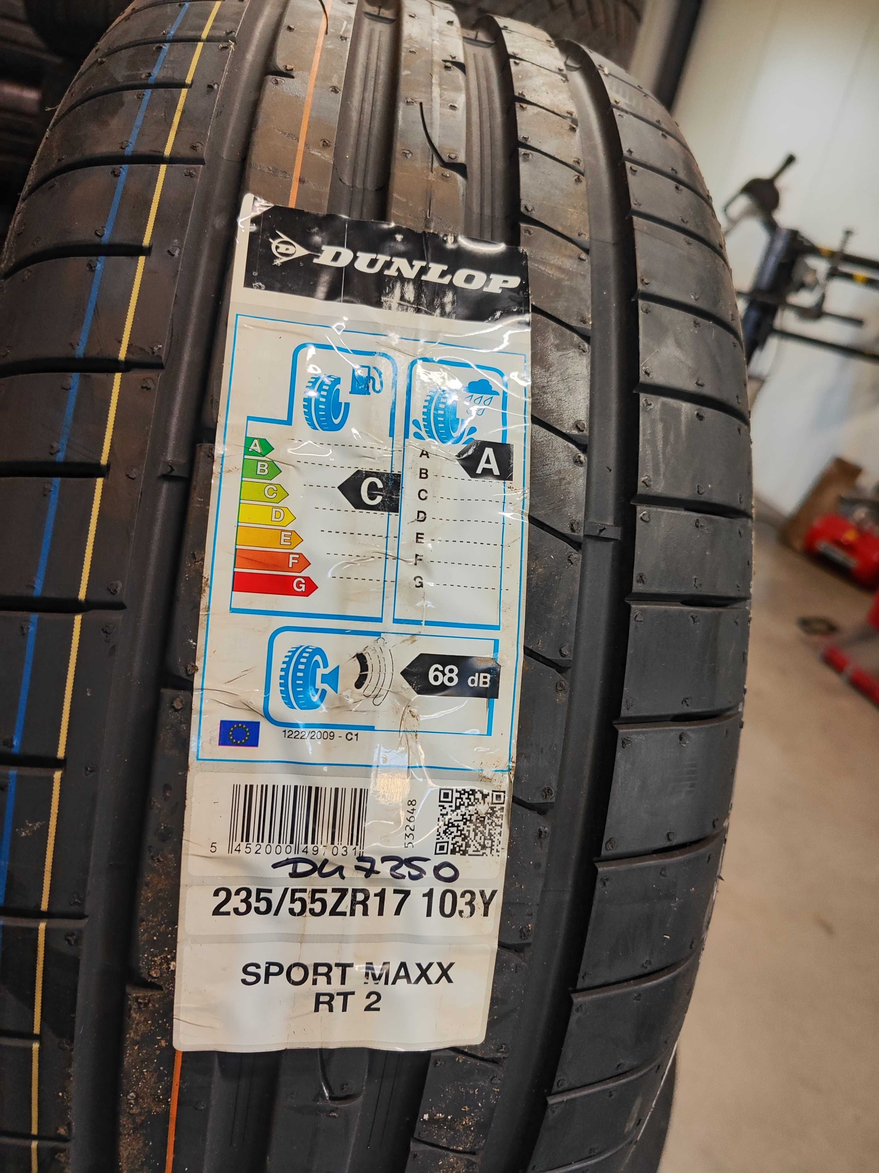 Лятна гума 235/55/17 Dunlop