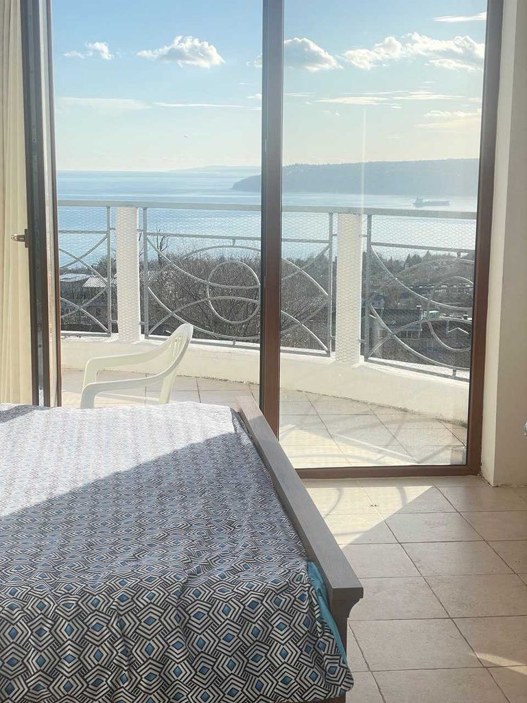 Дава се под наем Къща в Бургас, Център - 220 кв.м за 1300 € - Снимка #7