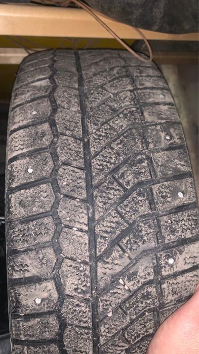 Резина зимняя на 15 .1 штук