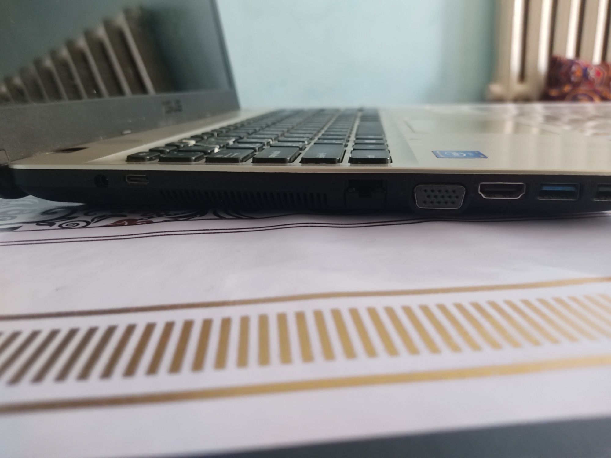 Asus vivobook max