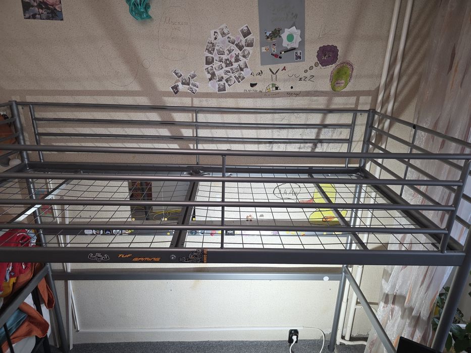 Метално легло с надстройка IKEA