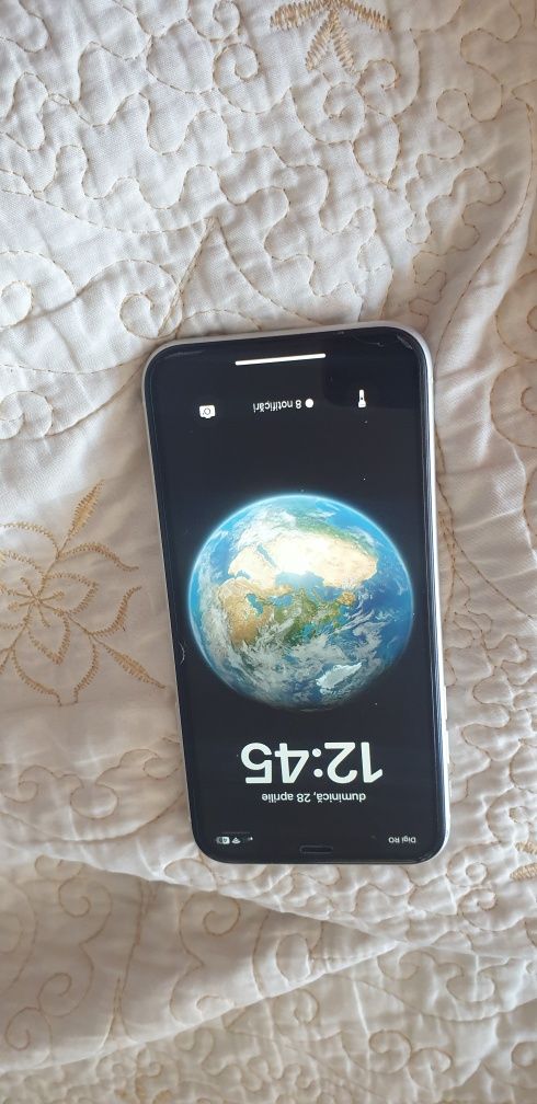 Iphone 11 în stare foarte buna