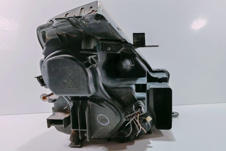 Far  Stanga  cu defect E139984 / 9985 Renault Vel Satis prima genera