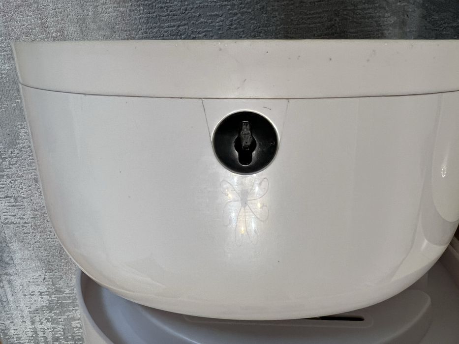 Dispensere Mini Jumbo LIMPIO pentru hartie igienica