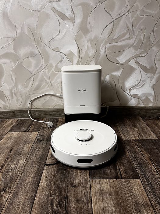 Продам робот пылесос Tefal