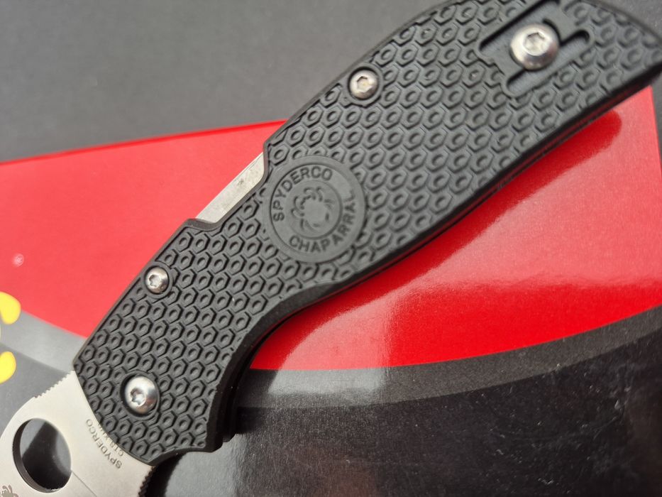 Сгъваем нож Spyderco Chaparral Lightweight Lockback C152PGY