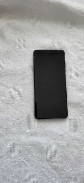 Продавам Samsung S21