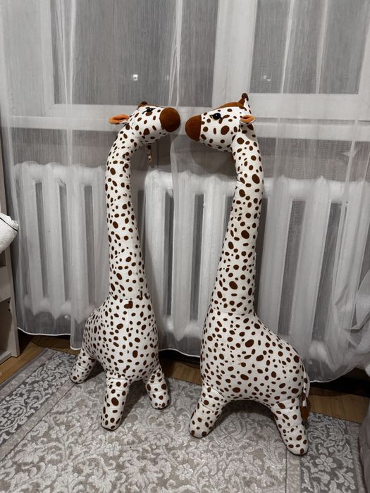 Жирафы 100см декоративные