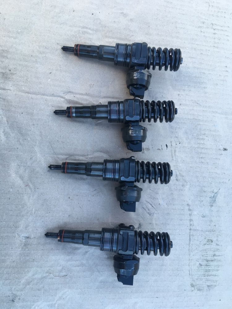 Injector injectoare vw golf passat caddy touran audi skoda 1.9 tdi bls