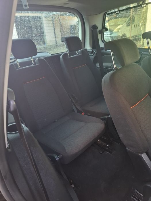 Ford galaxy 7 locuri vand sau schimb doar cu 8+1