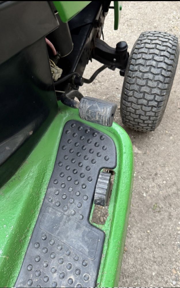 МОЩНО ТРАКТОРЧЕ JOHN DEERE 17 к.с.– Готов за работа!