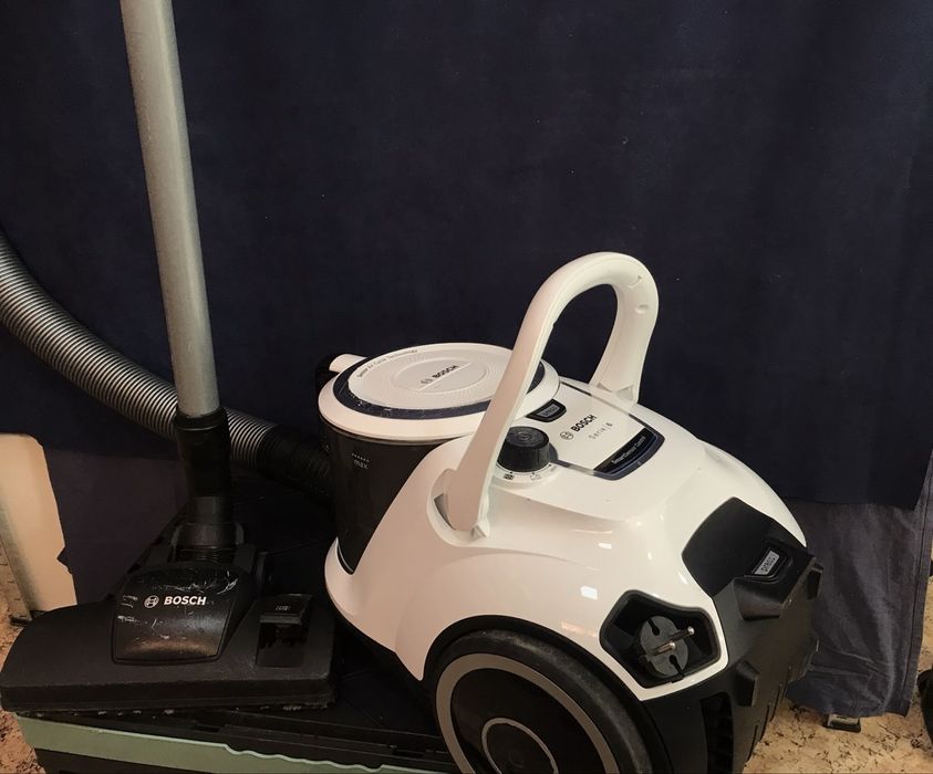 Прахосмукачка - Bosch BGS41K332 Series 6