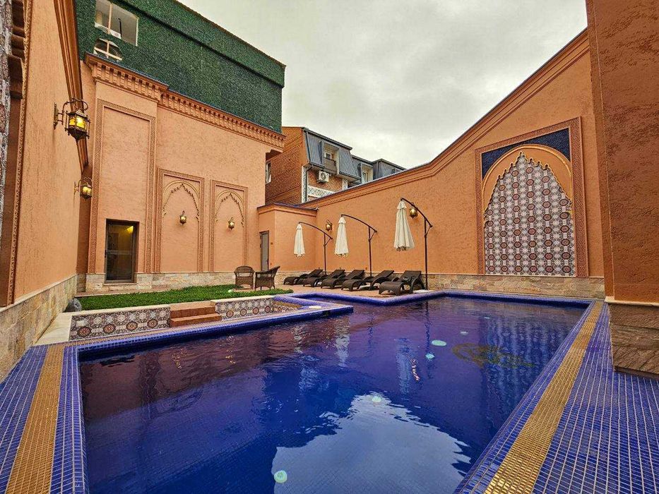 Продается новая гостиница в восточном стиле, на паркентском базаре.