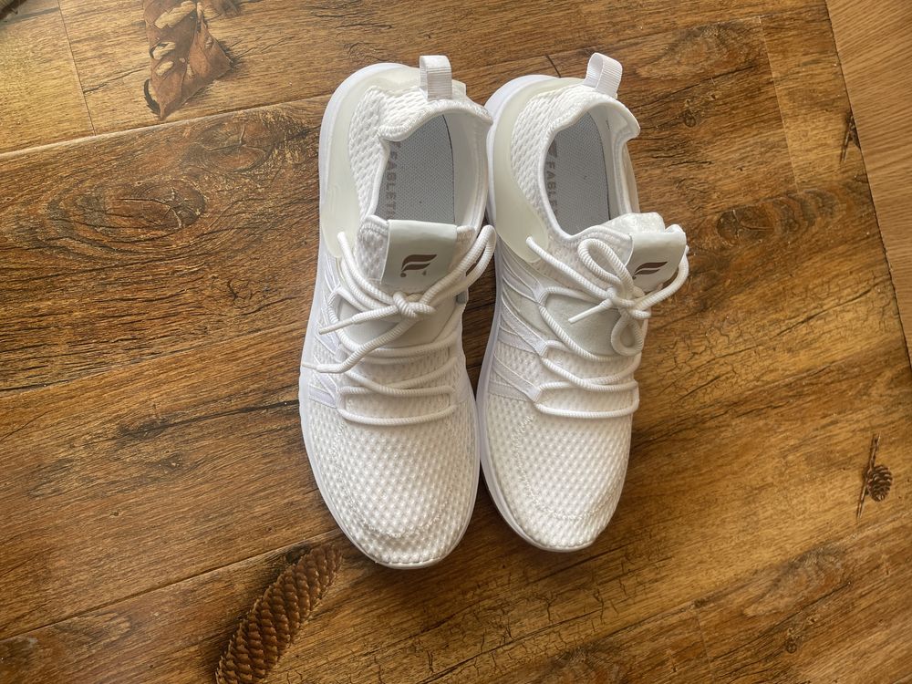 Adidași Fabletics