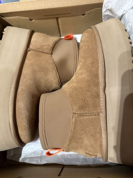 Ugg noi model Mini Dipper Chesnut 38