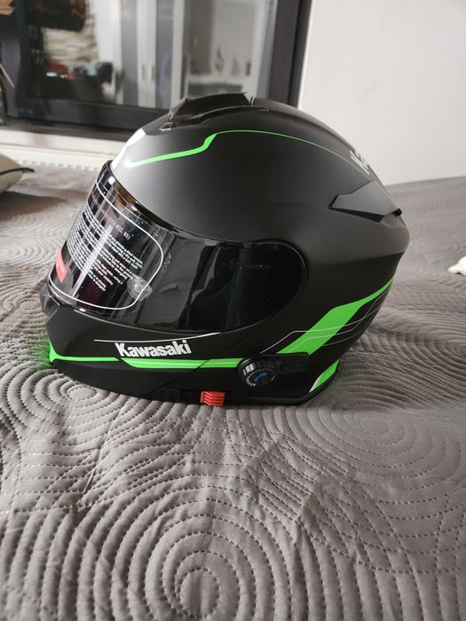 Casca moto cu Bluetooth.  Marca Leopard numarul L