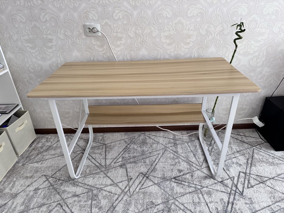 Стол письменный/компьютерный