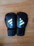 Mănuși de box. Adidas