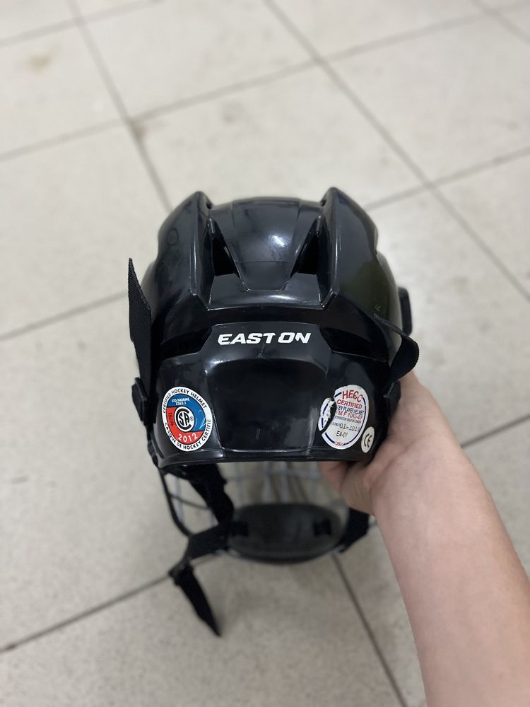 Детска хокейна каска “Easton S9”