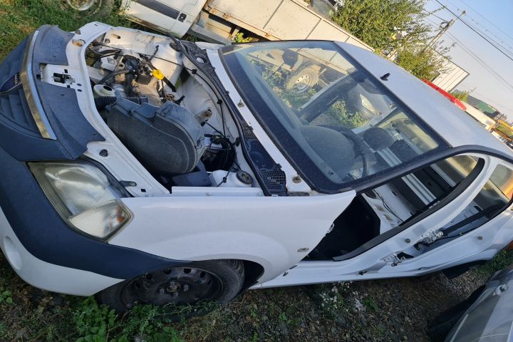 Lampa / Tripla stop stanga pe aripa 89070453 Dacia Logan prima genera