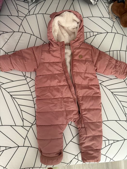 Combinezon bebeluși H&M mărimea 74