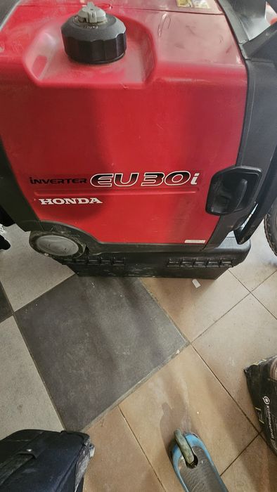 Генерагор Honda inverter Eu30I