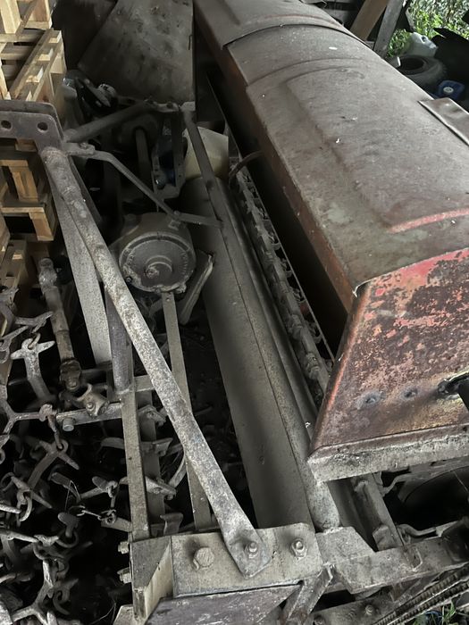 Semănătoare de păioase cu freză și cardan