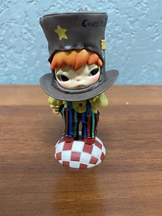 Фигурка Hirono от pop mart
